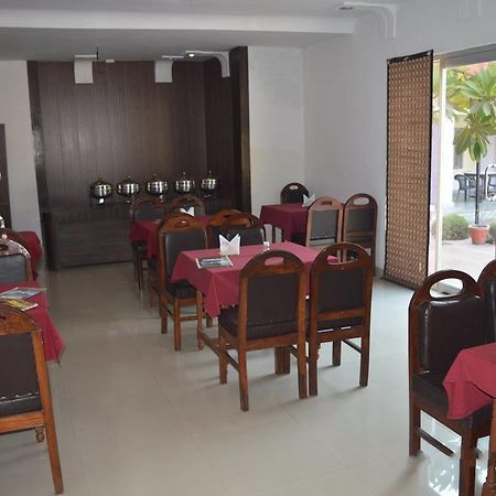 פטפור סיקרי Hotel Goverdhan Tourist Complex מראה חיצוני תמונה