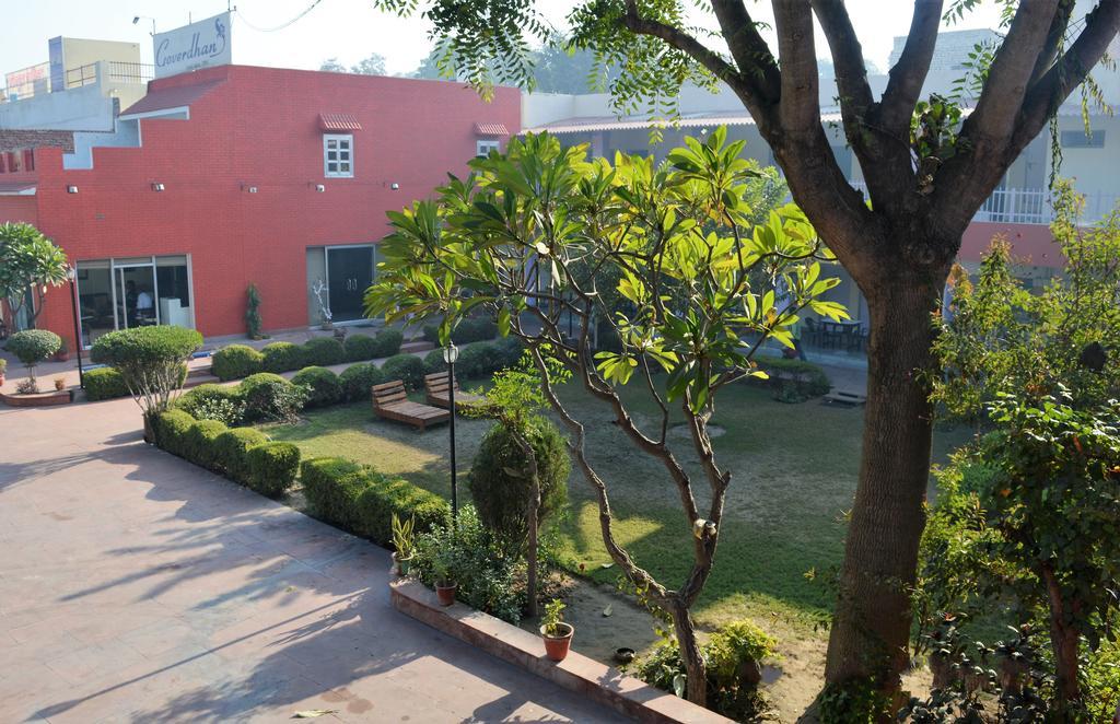 פטפור סיקרי Hotel Goverdhan Tourist Complex מראה חיצוני תמונה